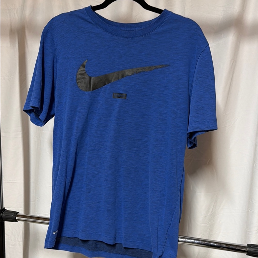 Nike Men's Blue T-Shirt